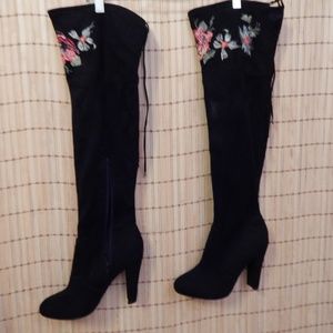 Zigi Soho Embroidered Thigh high boots - size 6M